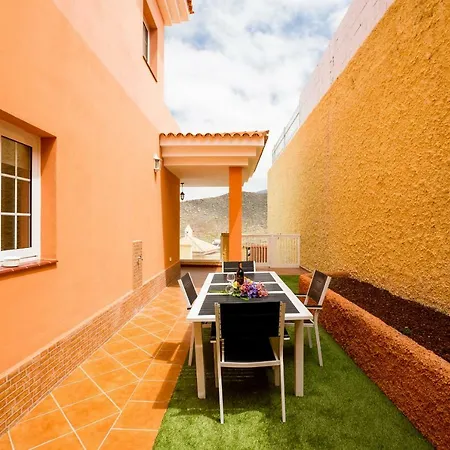ヴィラ Sun Villa, Costa Adeje アデヘ